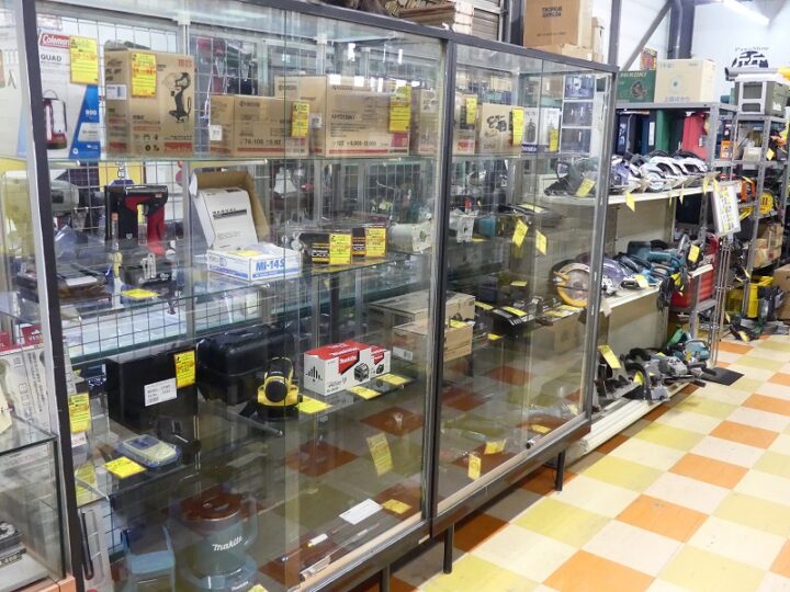 ガレージデポの内観５