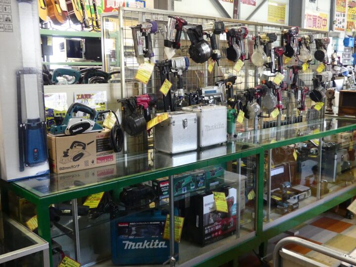 ガレージデポの内観４